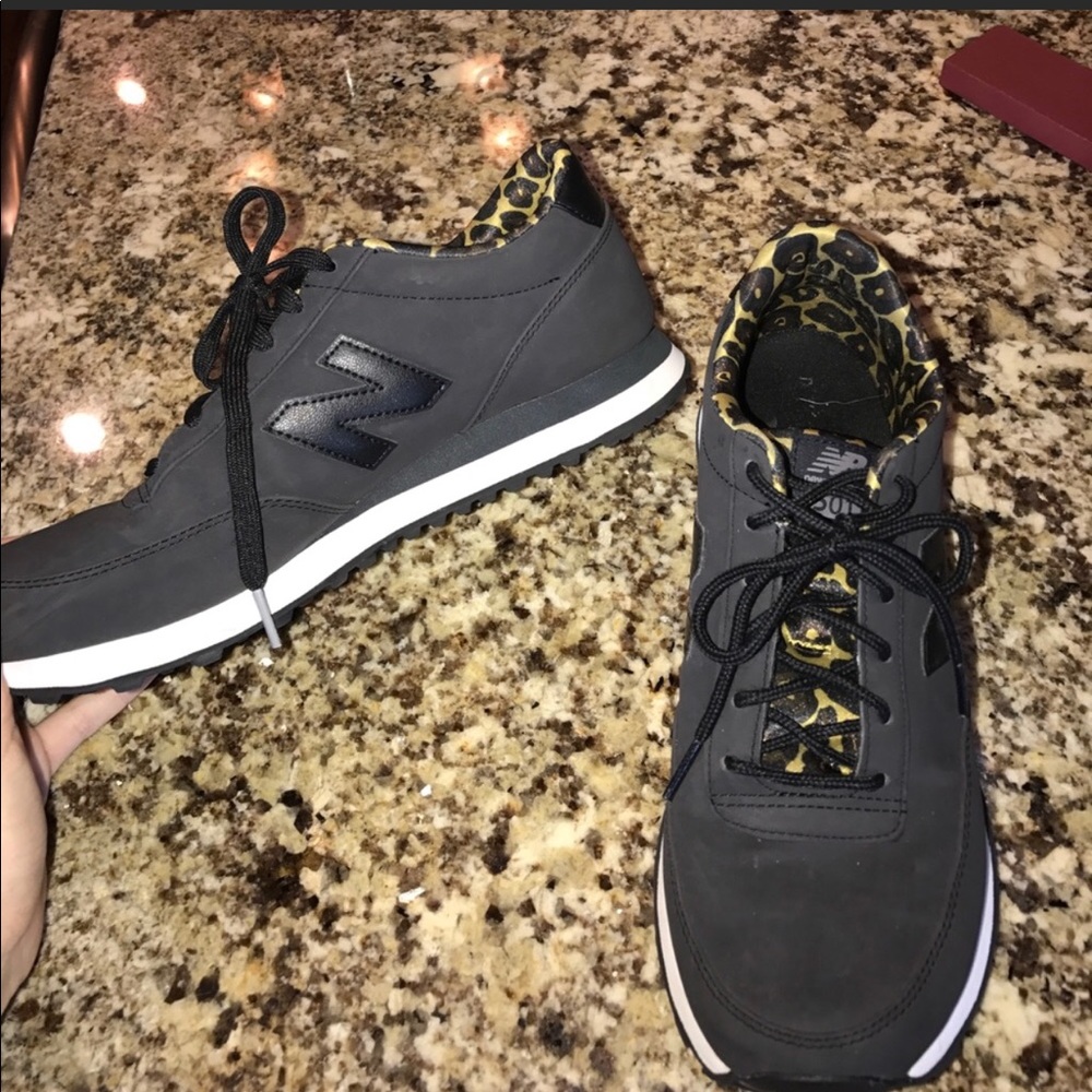 New Balance 501 size 9 shoes!!